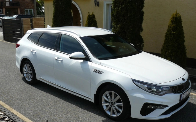 Kia Optima cena 69900 przebieg: 199000, rok produkcji 2019 z Kielce małe 781